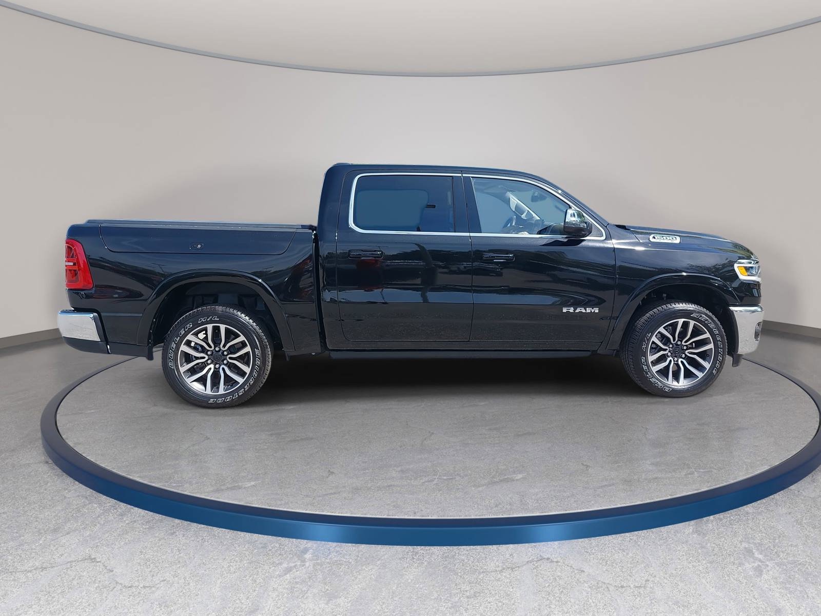 New 2025 RAM 1500 Limited AWD/4WD image 4
