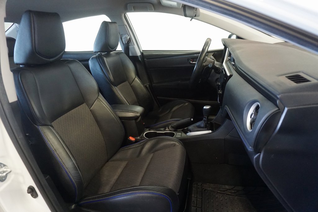 Used 2017 Toyota Corolla SE image 18