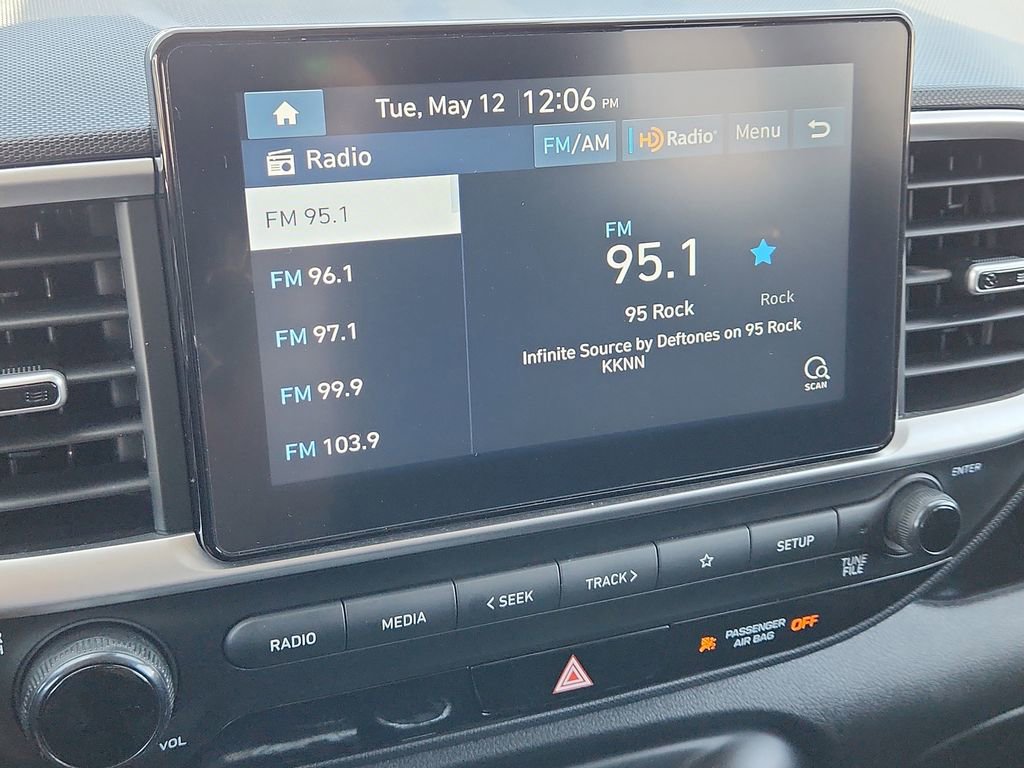 Used 2020 Hyundai Venue SEL FWD image 18