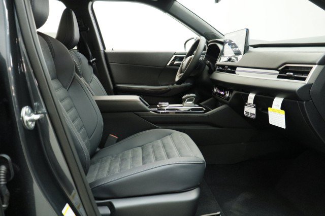 New 2026 Mitsubishi Outlander LE FWD image 17