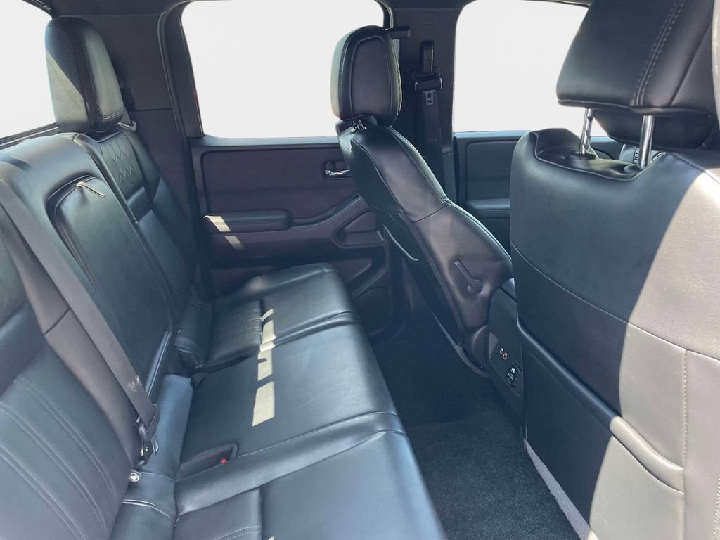 Used 2022 Nissan Frontier PRO-4X w/ Pro-4X Premium Package AWD/4WD image 12