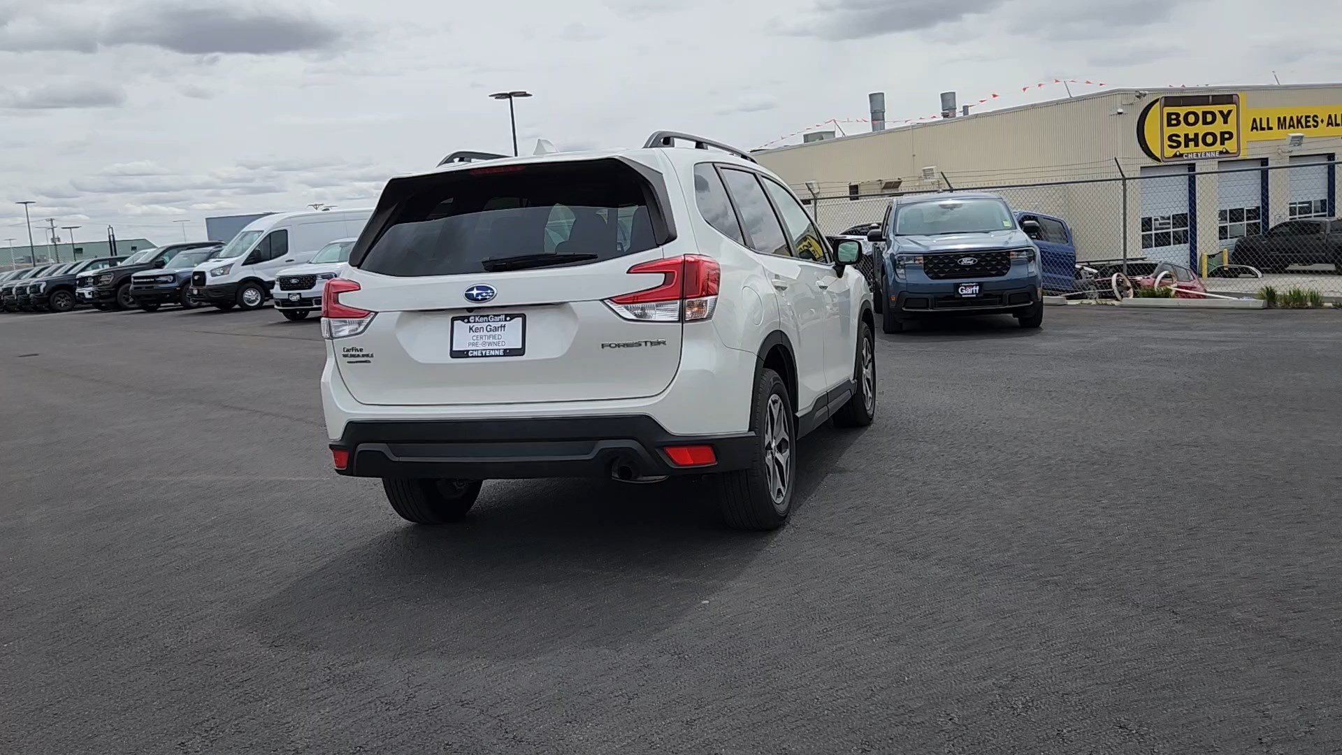 Used 2022 Subaru Forester Premium AWD/4WD image 3