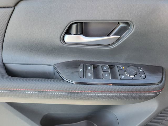 New 2025 Nissan Kicks SR image 14