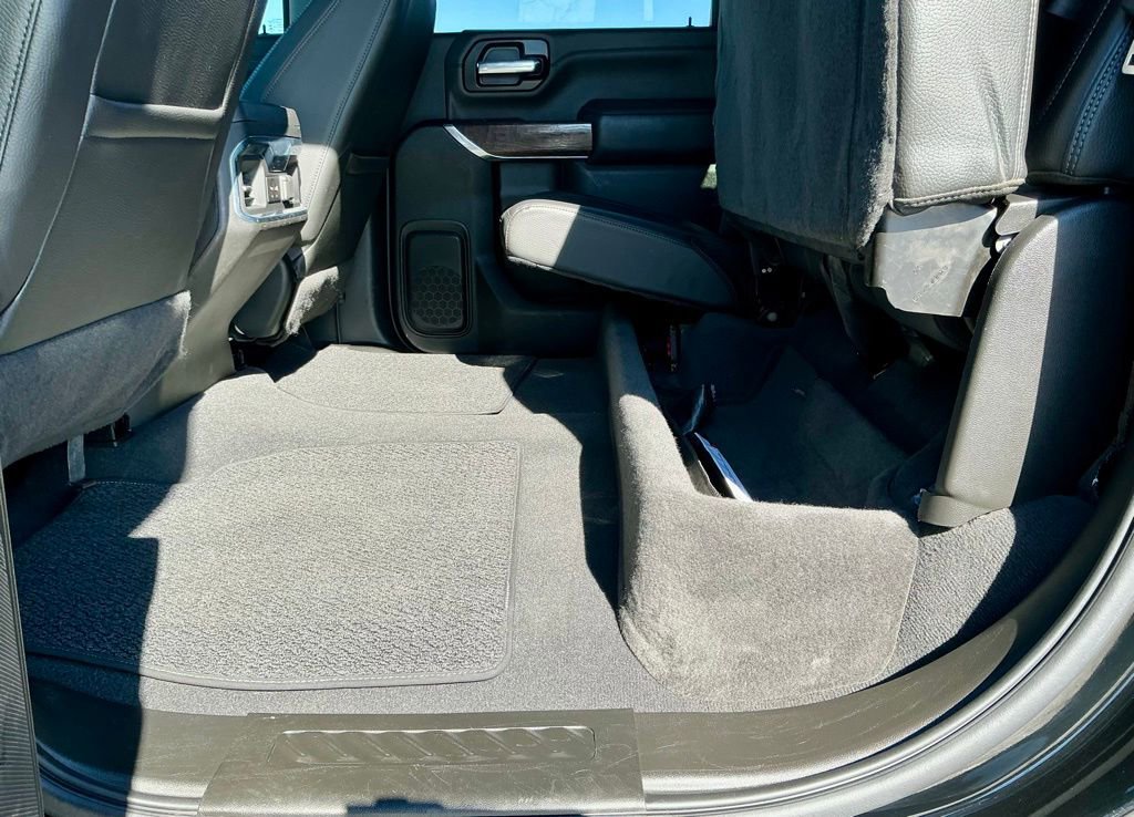 Used 2022 GMC Sierra 3500 Denali w/ Denali Ultimate Package image 29