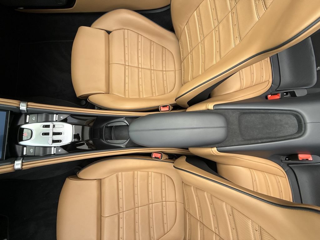 Certified 2024 Ferrari Roma Spider RWD image 21