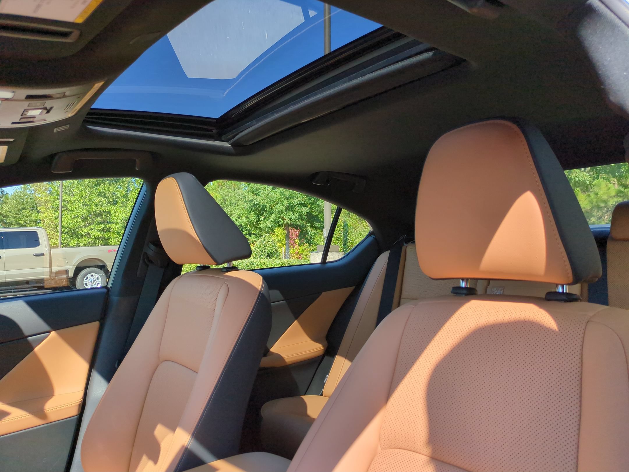 Used 2026 Lexus IS 350 F Sport w/ Accessory Package Z1 RWD image 29