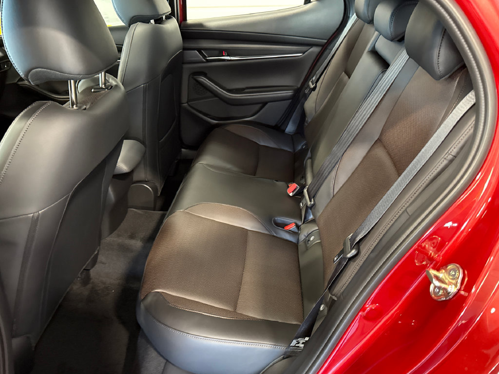 New 2026 MAZDA MAZDA3 2.5 S Hatchback w/ Premium Pkg FWD image 7