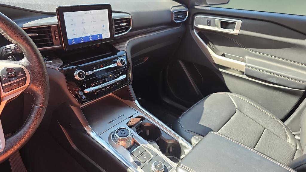 Used 2021 Ford Explorer Limited w/ Hybrid Equipment Group 310A image 17