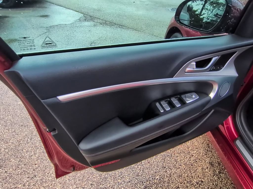 Used 2022 Genesis G70 2.0T w/ Prestige Package AWD/4WD image 9