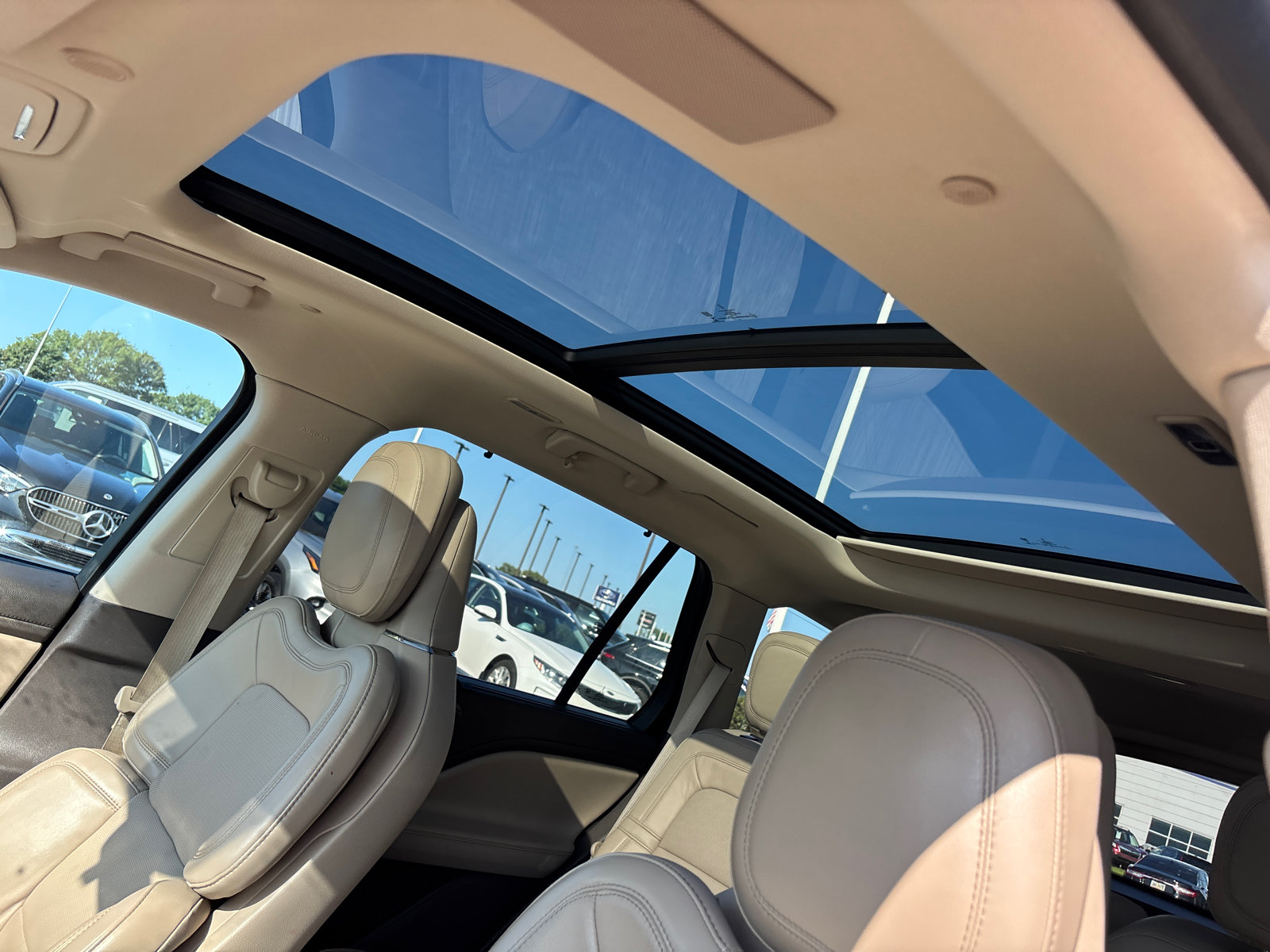 Certified 2020 Lincoln Aviator Reserve w/ Equipment Group 202A AWD/4WD image 25