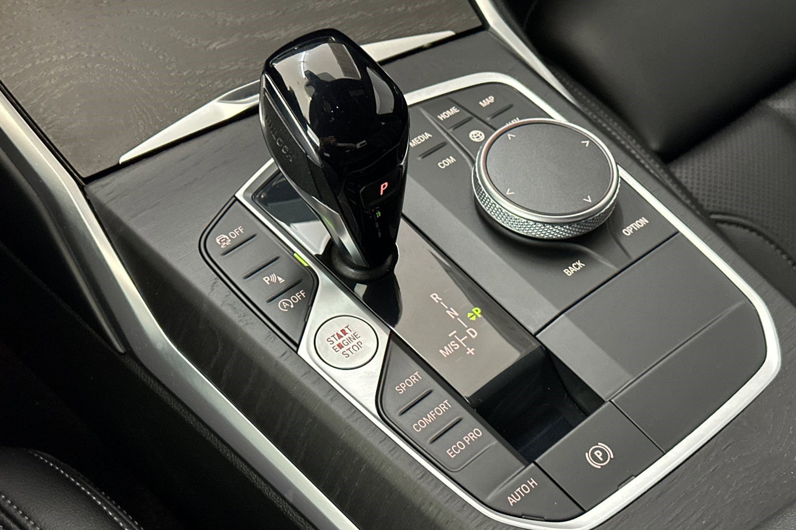 Used 2022 BMW 330i Sedan w/ Driving Assistance Package image 17