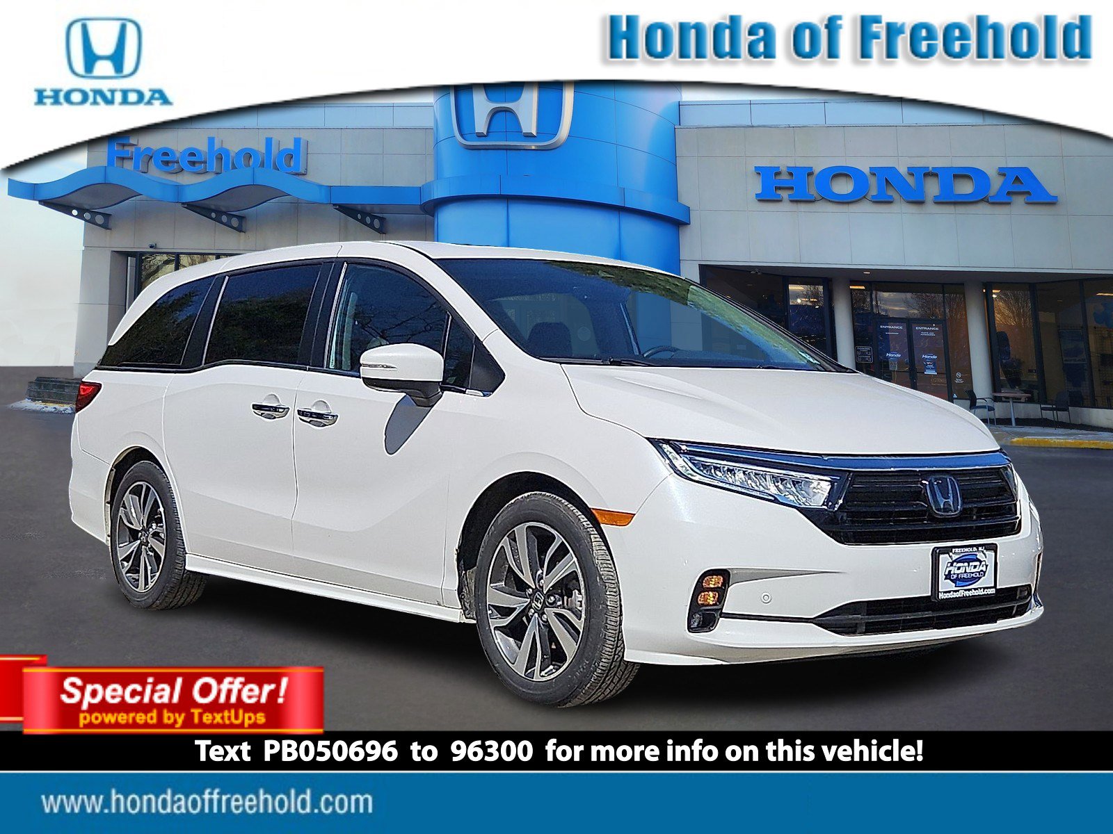 Used 2023 Honda Odyssey Touring image 1