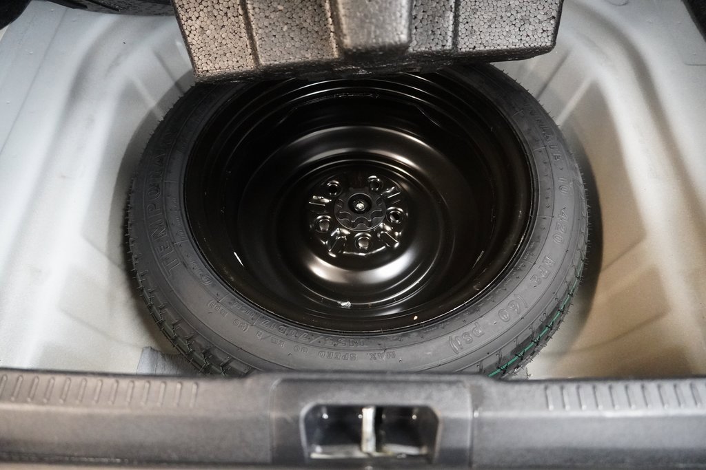 Used 2014 Toyota Camry XLE image 11