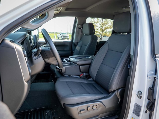 Used 2024 Chevrolet Silverado 2500 Custom w/ Custom Value Package image 21