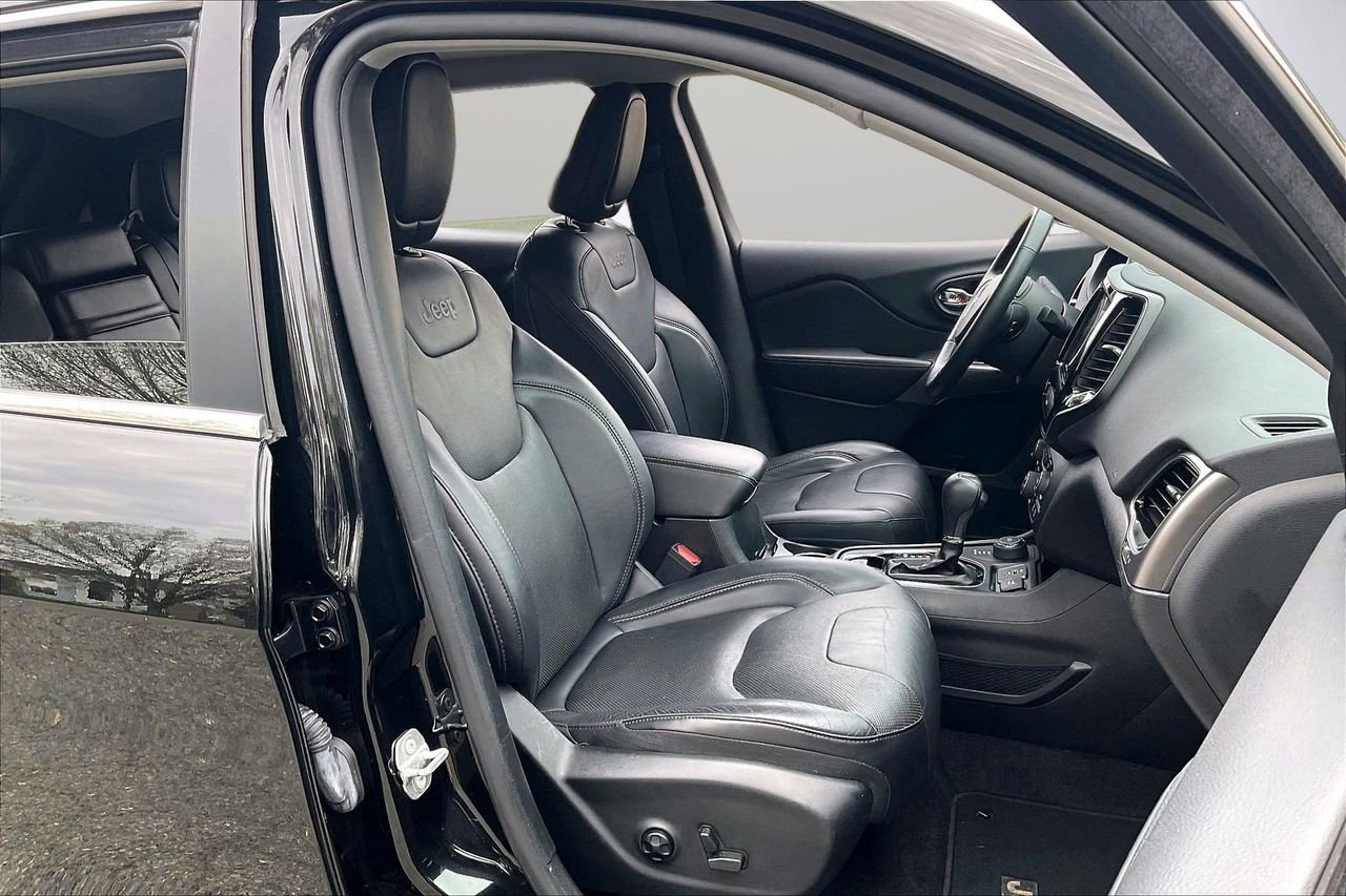 Certified 2019 Jeep Cherokee Limited image 23