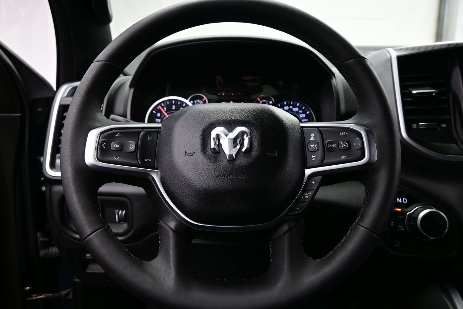 Used 2025 RAM 1500 Big Horn AWD/4WD image 26