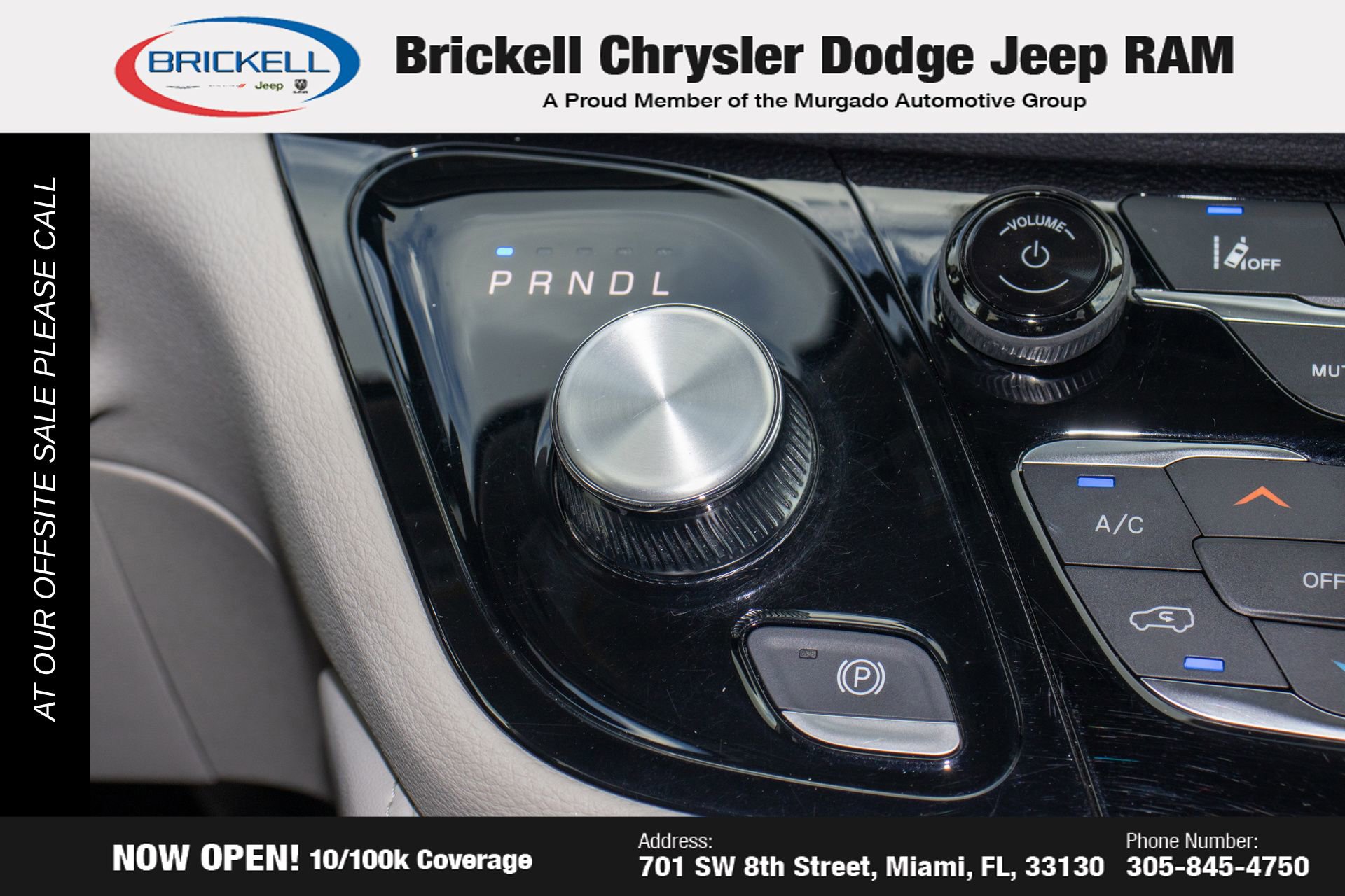 Used 2023 Chrysler Pacifica Limited FWD image 25