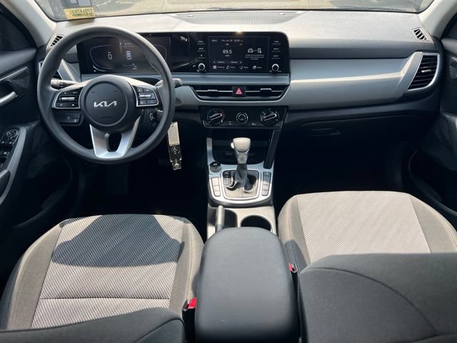 Used 2026 Kia Seltos LX AWD/4WD image 11