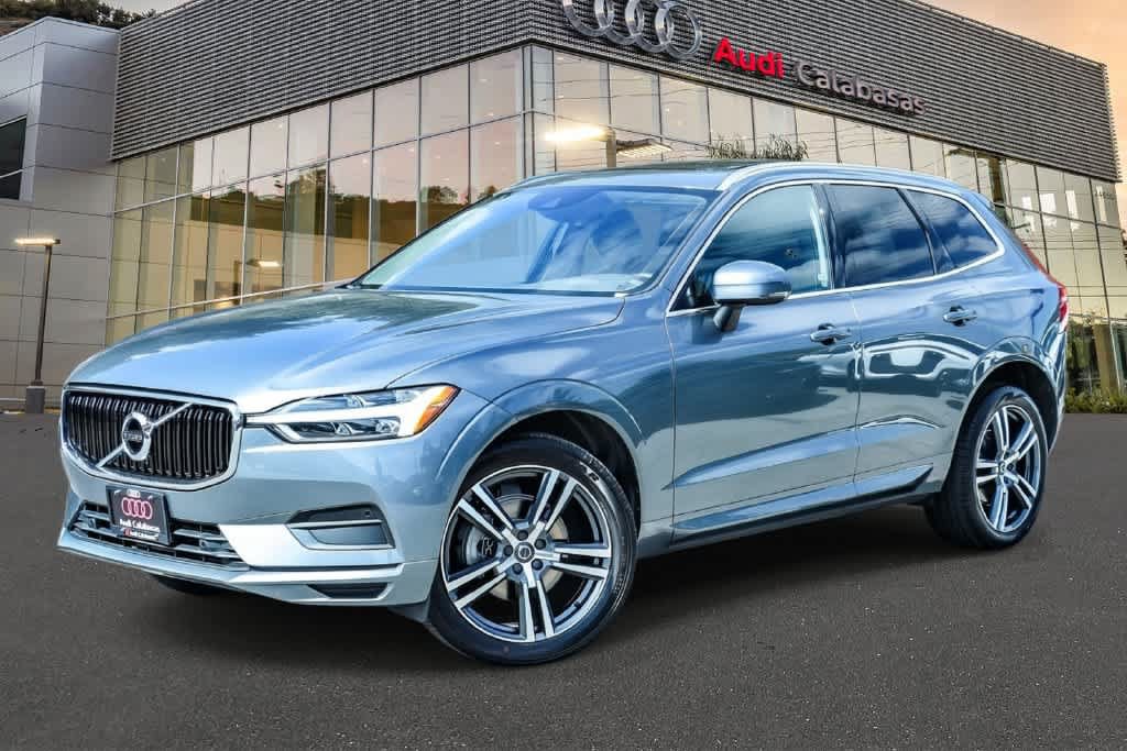 Used 2020 Volvo XC60 T5 Momentum w/ Protection Package Premier AWD/4WD image 1