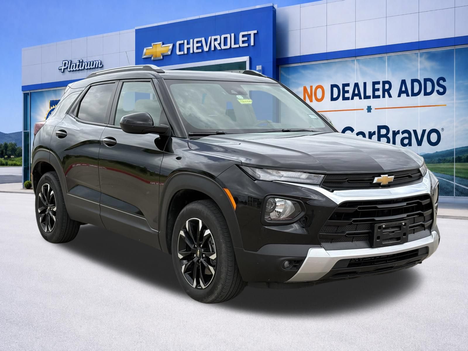 Used 2023 Chevrolet TrailBlazer LT FWD image 1