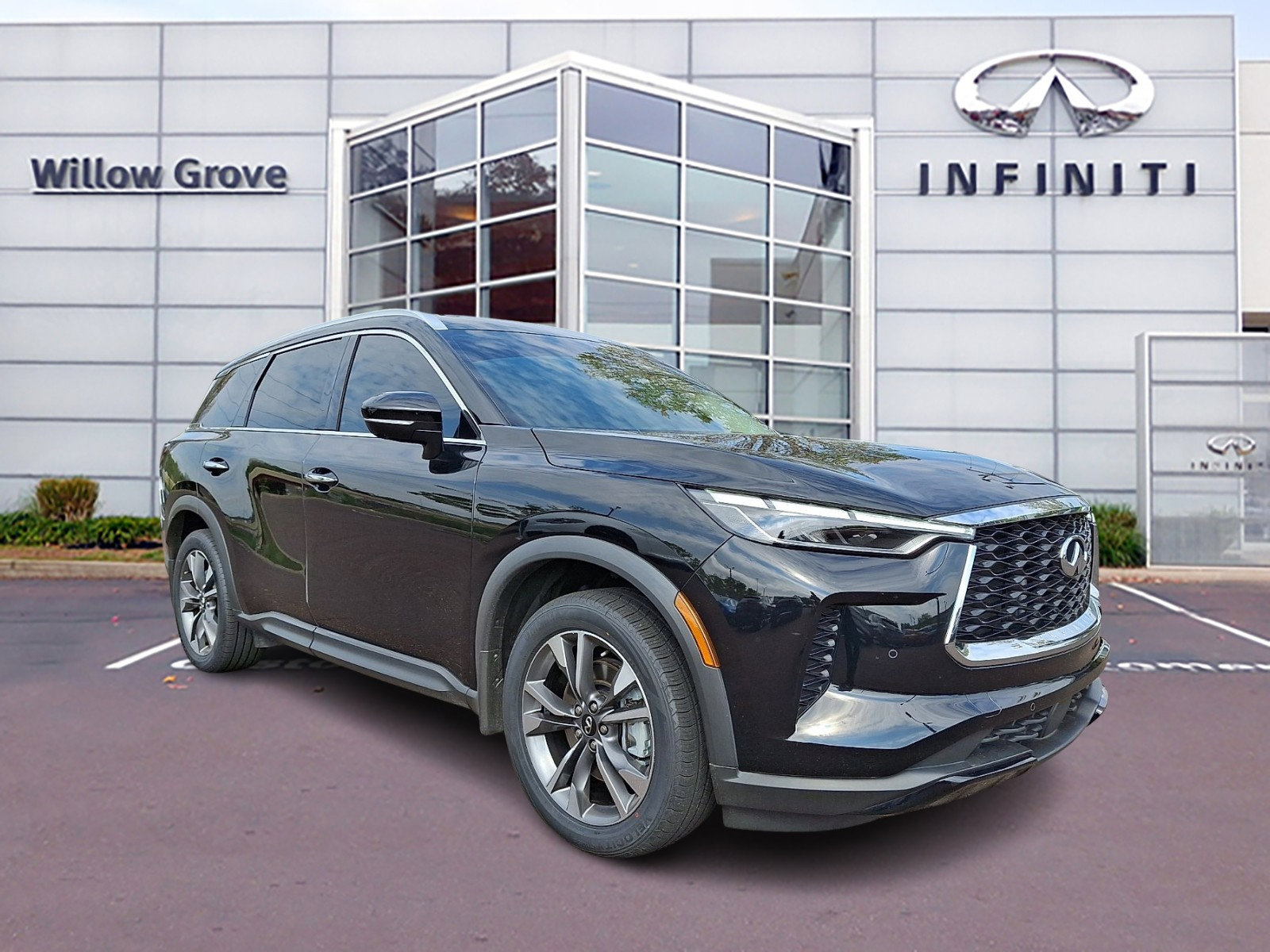 Certified 2023 INFINITI QX60 Luxe w/ Cargo Package image 1