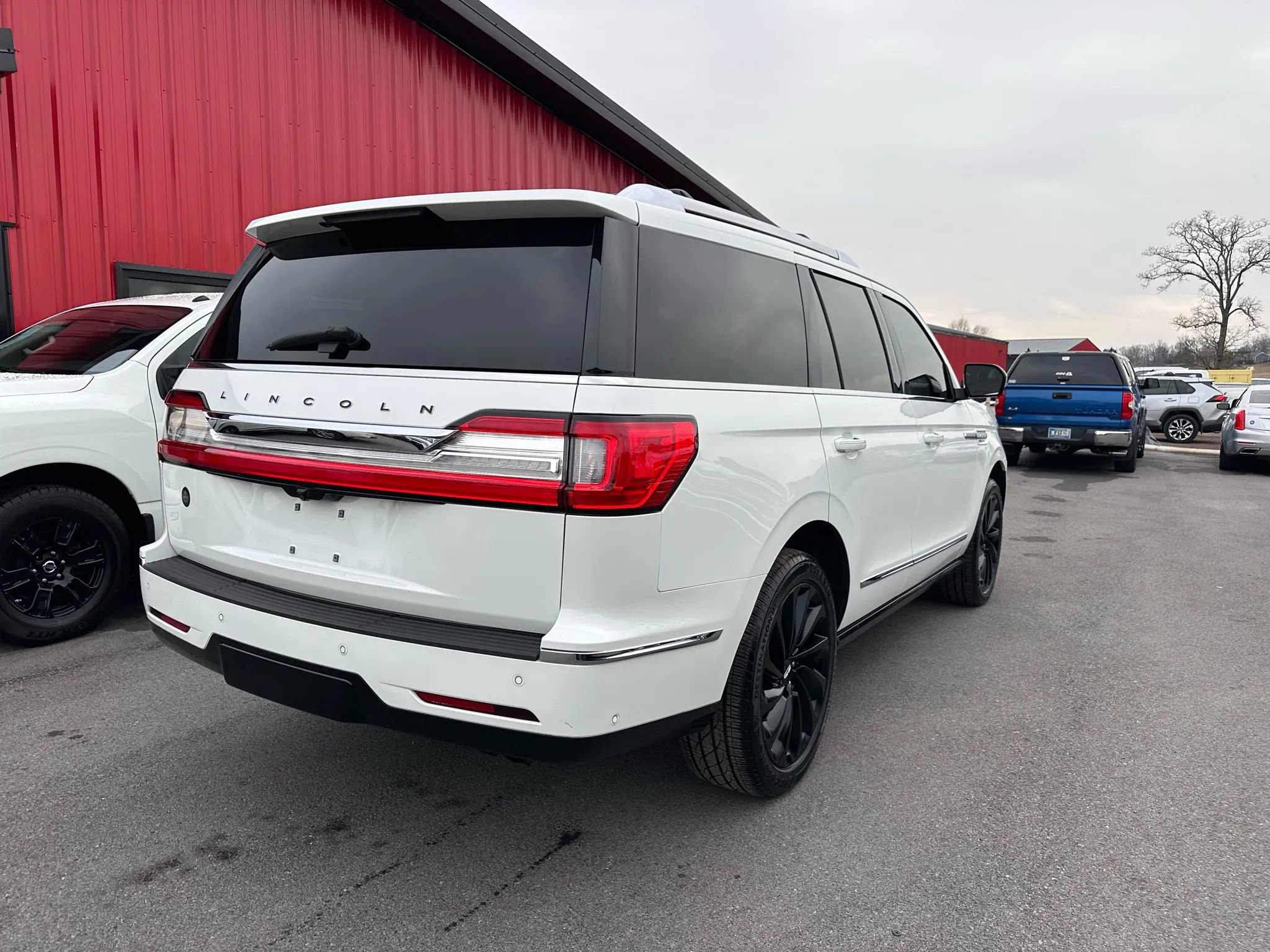 Used 2020 Lincoln Navigator Black Label w/ Cargo Convenience Package AWD/4WD image 4