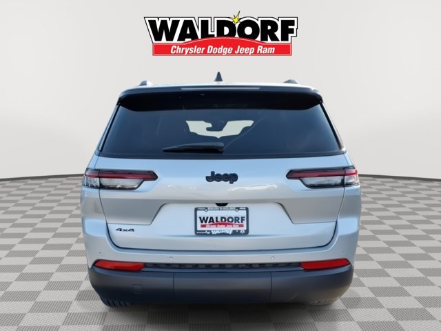 New 2025 Jeep Grand Cherokee 4WD image 3