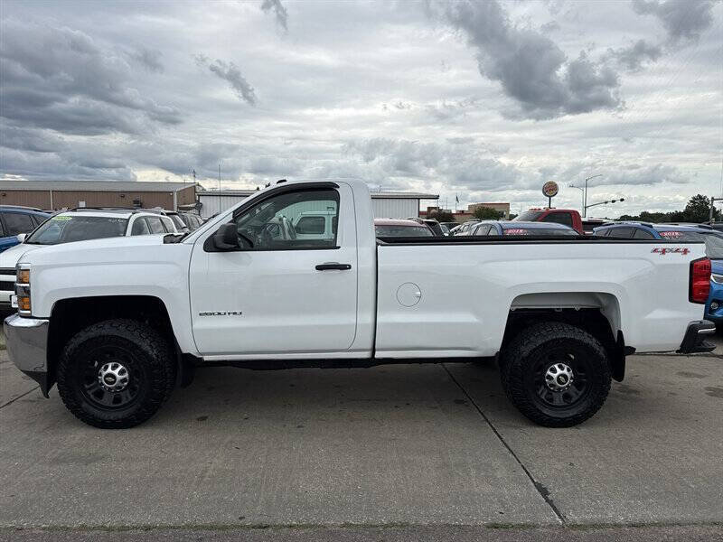 Used 2017 Chevrolet Silverado 2500 W/T w/ WT Convenience Package AWD/4WD image 3