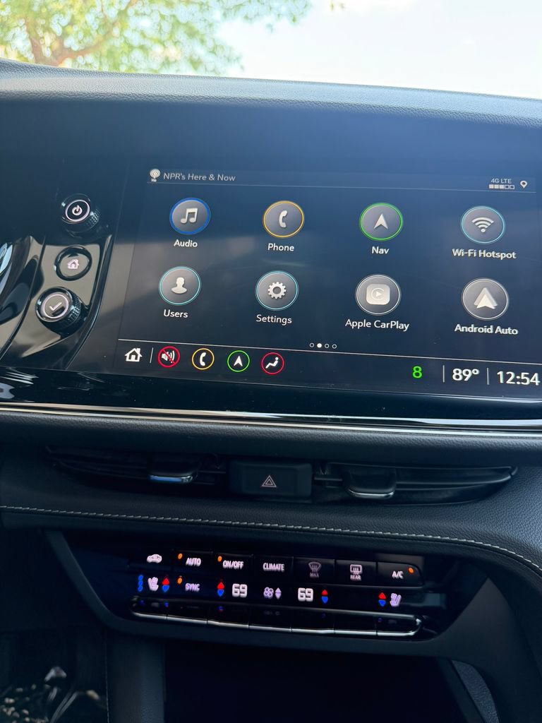 Used 2022 Buick Envision Avenir w/ Technology Package II AWD/4WD image 10