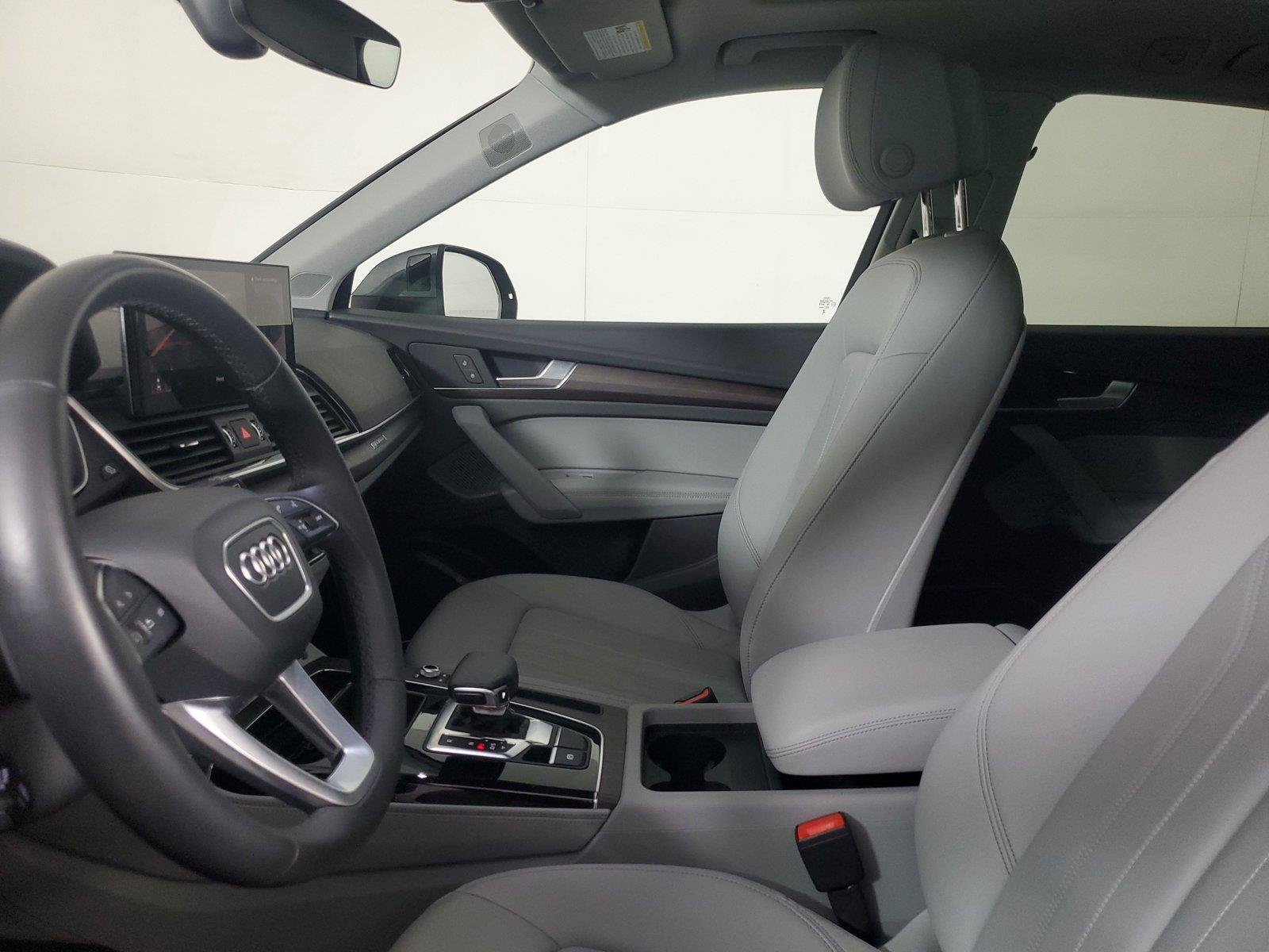 Used 2023 Audi Q5 2.0T Premium Plus w/ Premium Plus Package AWD/4WD image 22