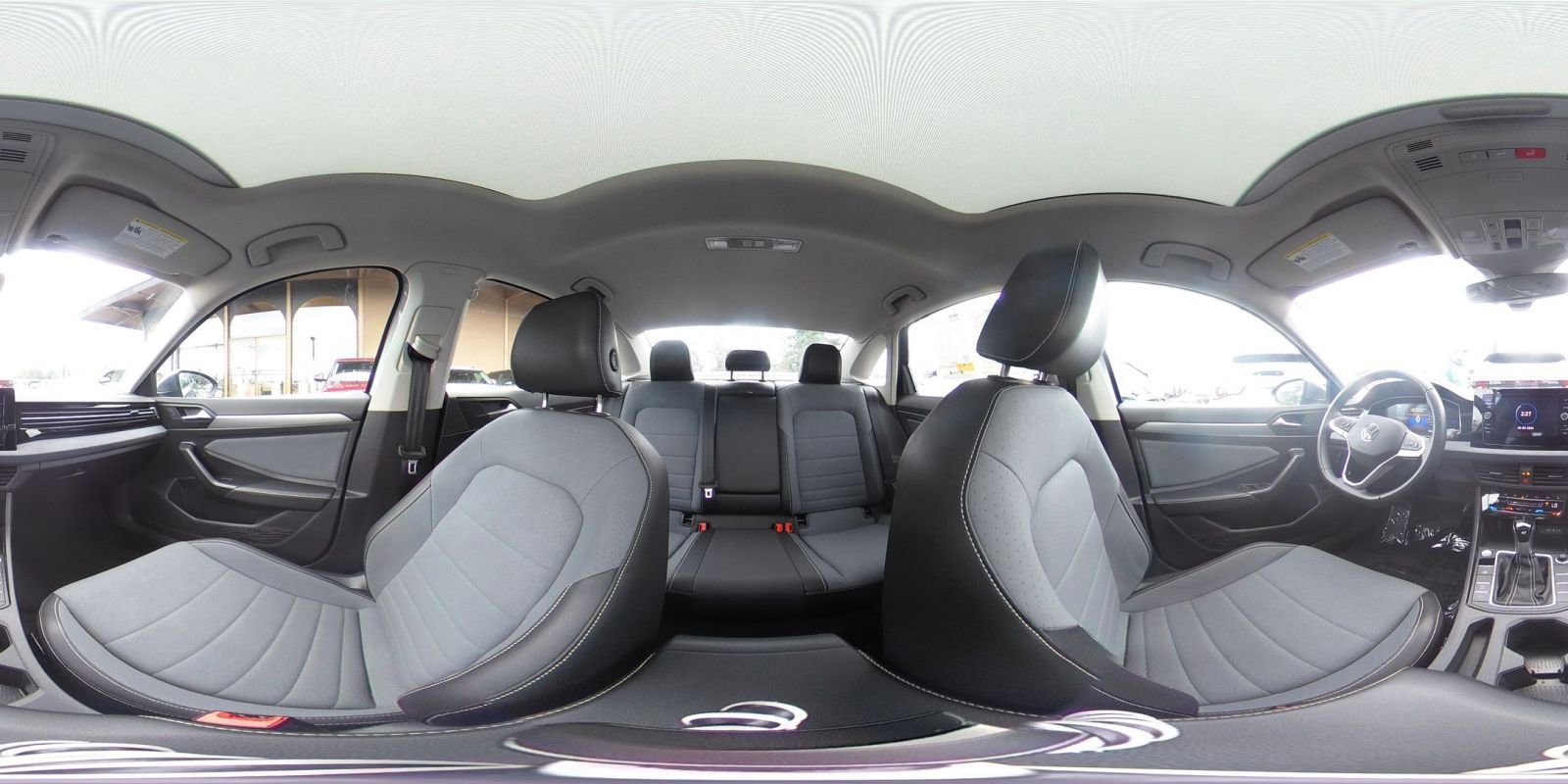Used 2025 Volkswagen Jetta SE image 45
