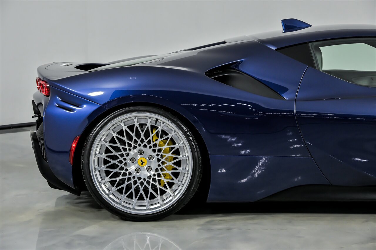 Used 2023 Ferrari SF90 Stradale AWD/4WD image 11