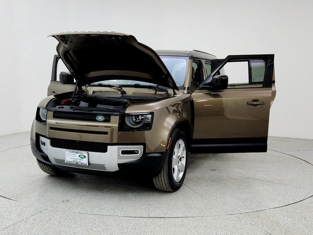 Used 2020 Land Rover Defender 110 First Edition image 9