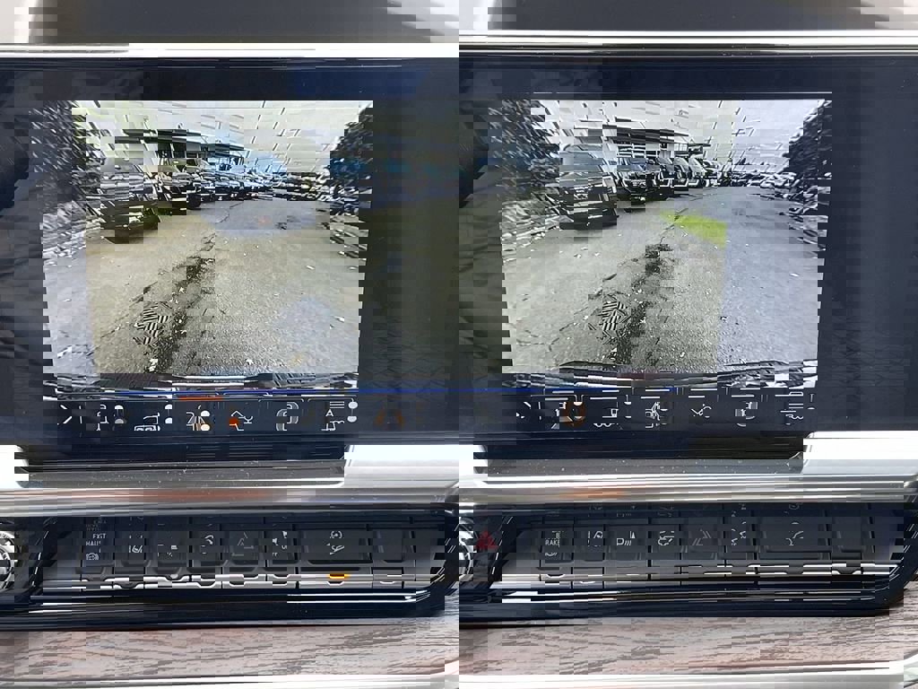 New 2026 GMC Sierra 3500 SLT w/ SLT Premium Package image 15