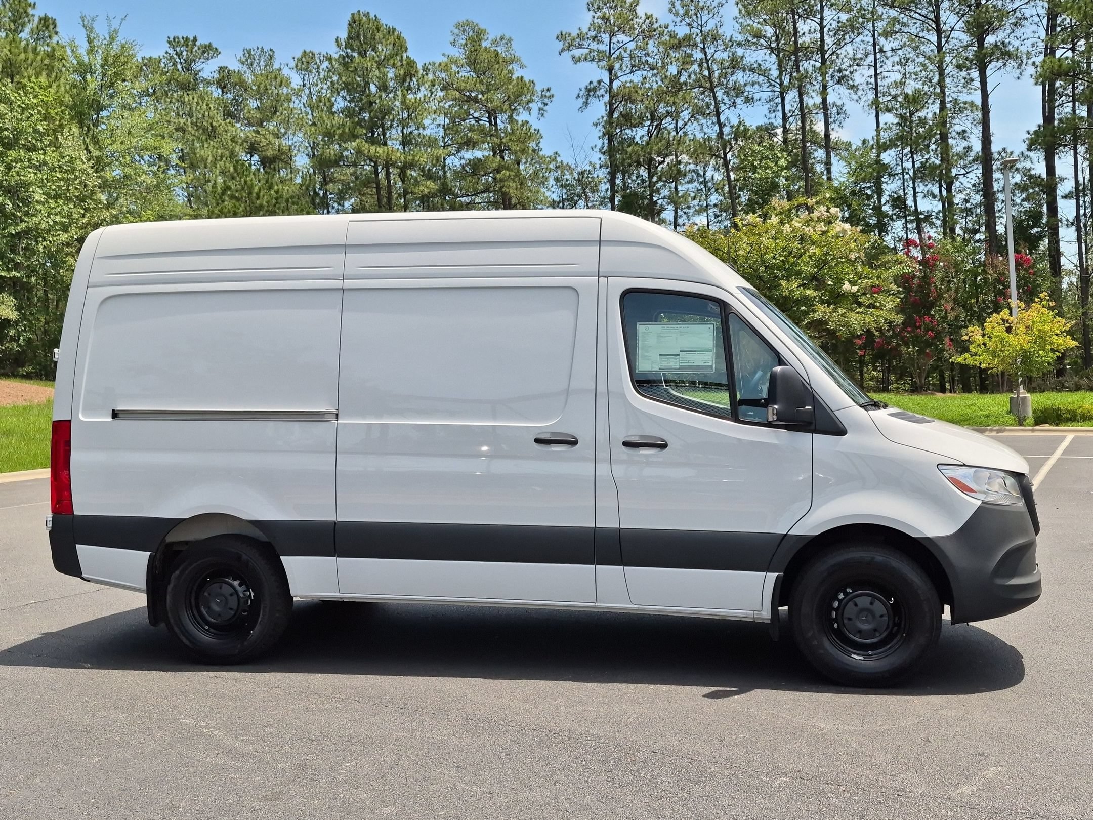 New 2025 Mercedes-Benz Sprinter 2500 image 11
