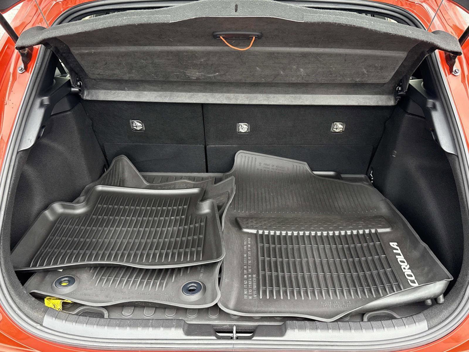 Used 2023 Toyota Corolla SE w/ SE Premium Package image 20