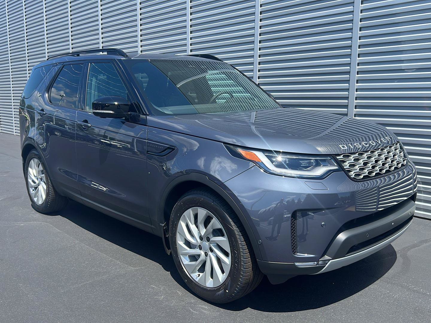 New 2026 Land Rover Discovery S AWD/4WD image 7
