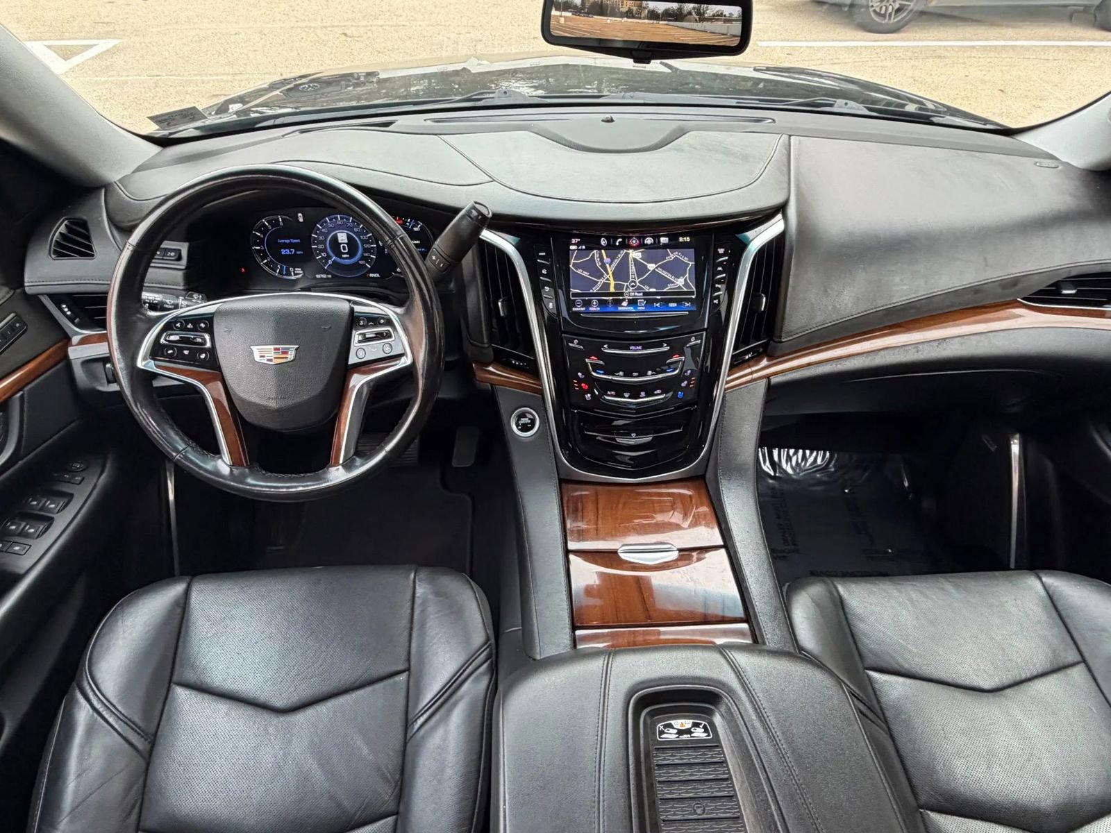 Used 2019 Cadillac Escalade Luxury image 6