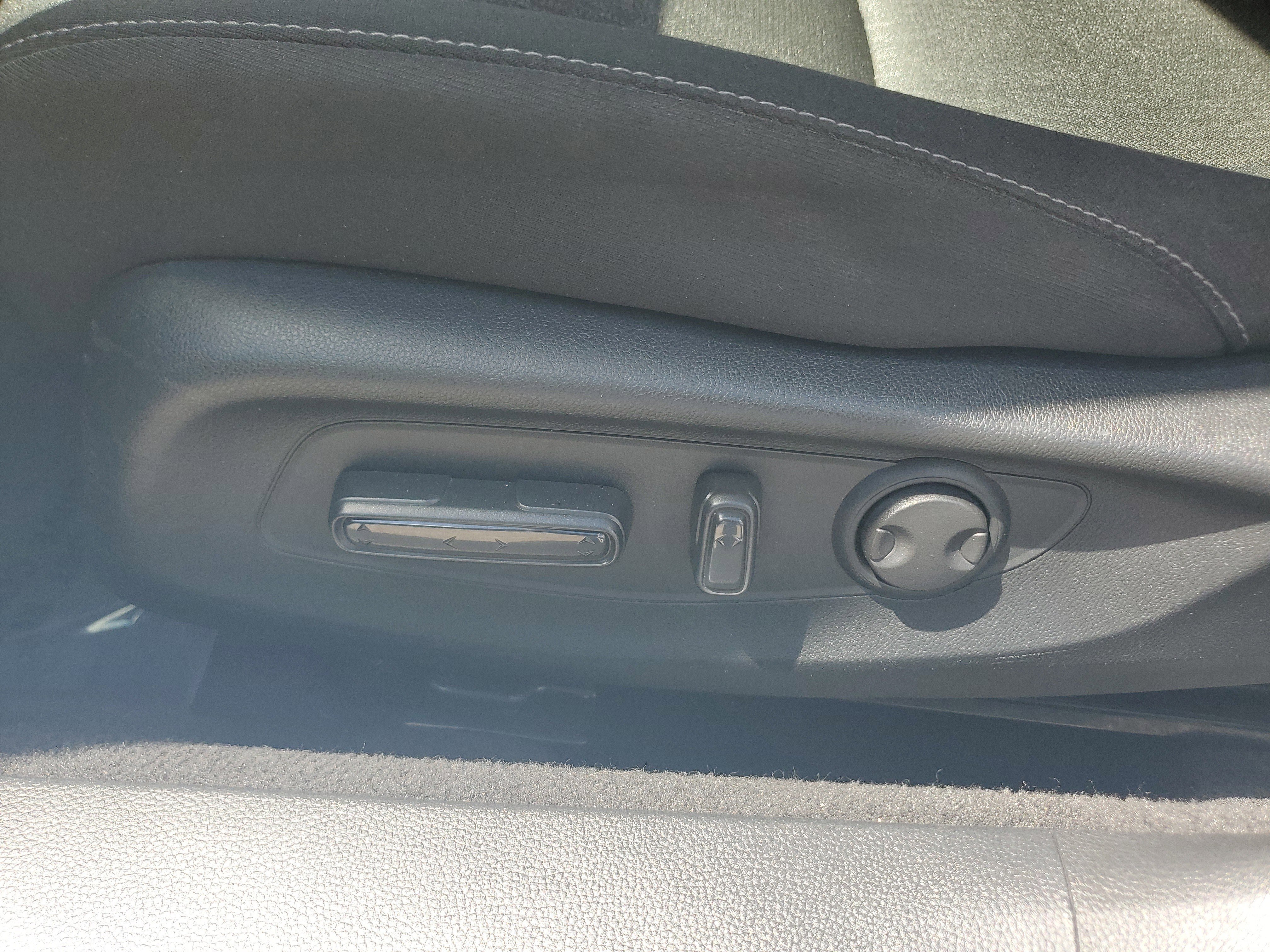 Used 2024 Honda Accord EX image 12