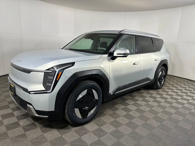 Used 2024 Kia EV9 Wind image 7