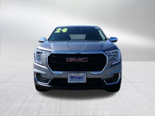 Used 2024 GMC Terrain SLE image 8