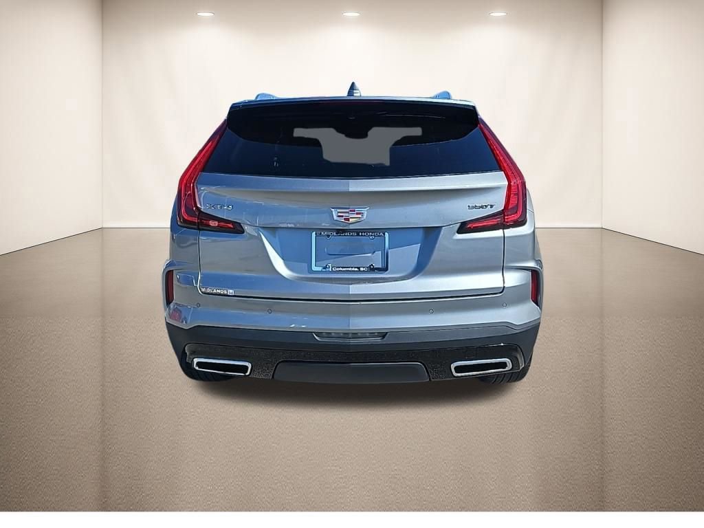 Used 2025 Cadillac XT4 Premium Luxury image 8