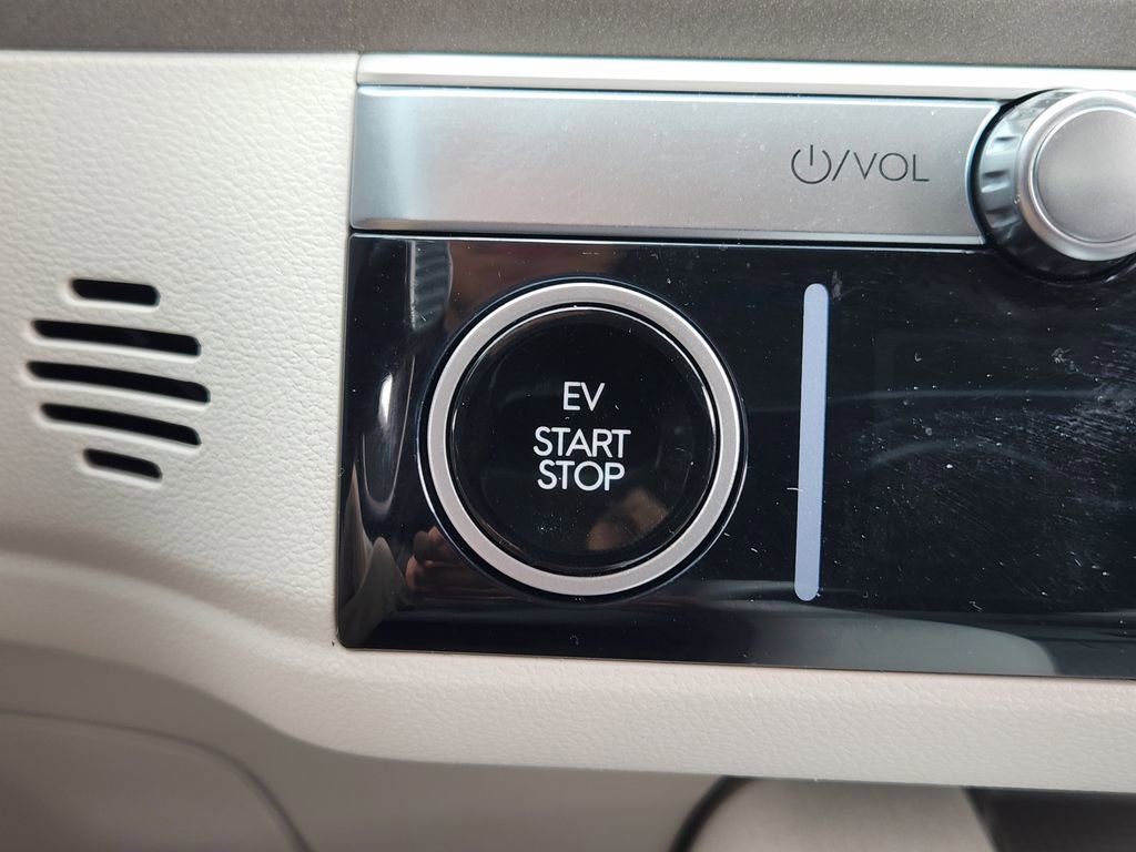 Used 2025 Hyundai Ioniq 6 SEL image 23