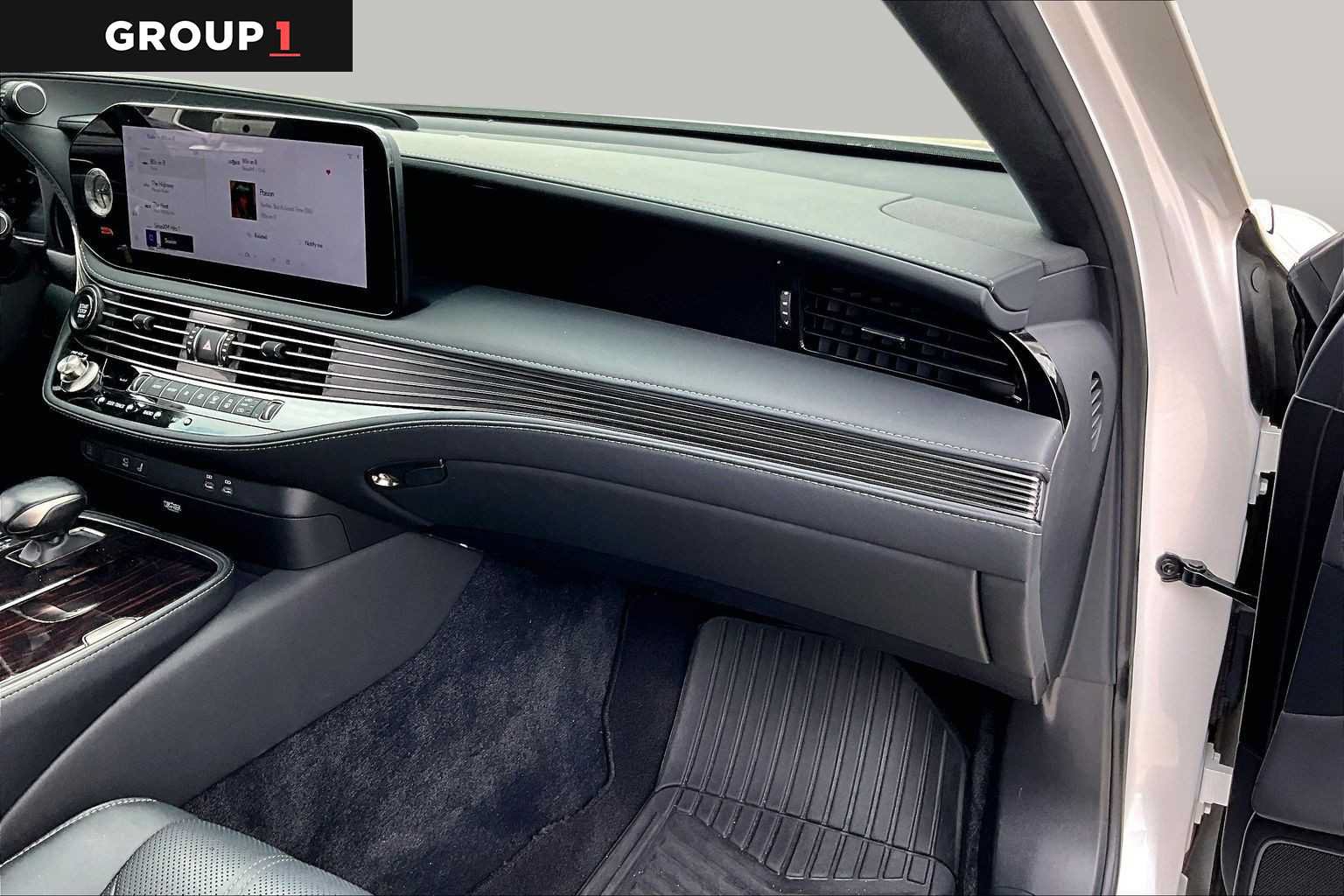Certified 2023 Lexus LS 500 w/ Interior Upgrade Package RWD image 16