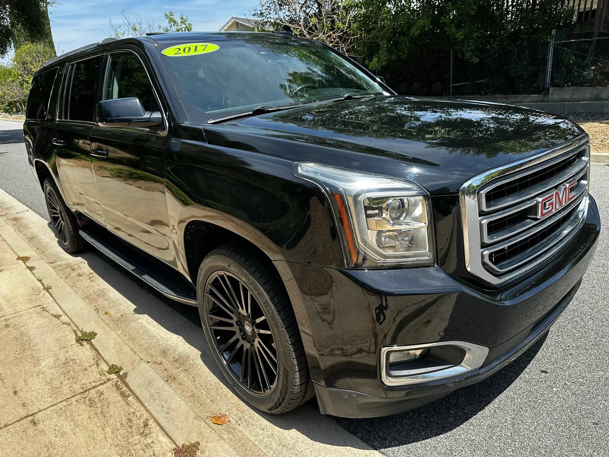 Used 2017 GMC Yukon XL SLT w/ Open Road Package RWD image 14