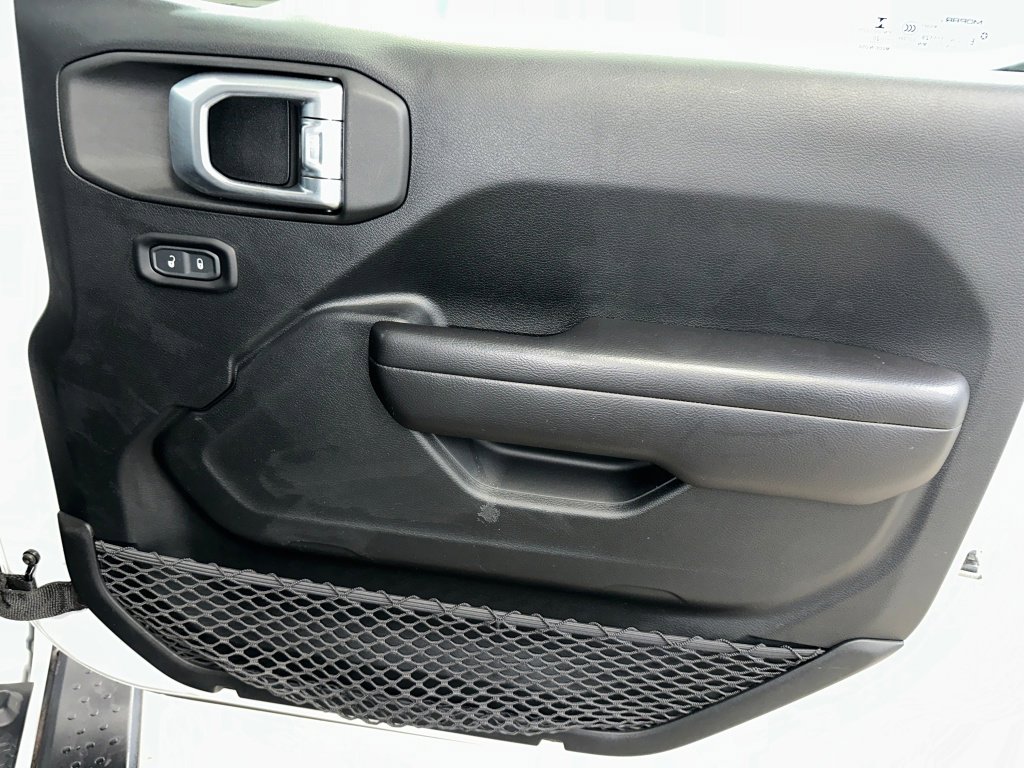 Used 2020 Jeep Wrangler Unlimited Sport image 25