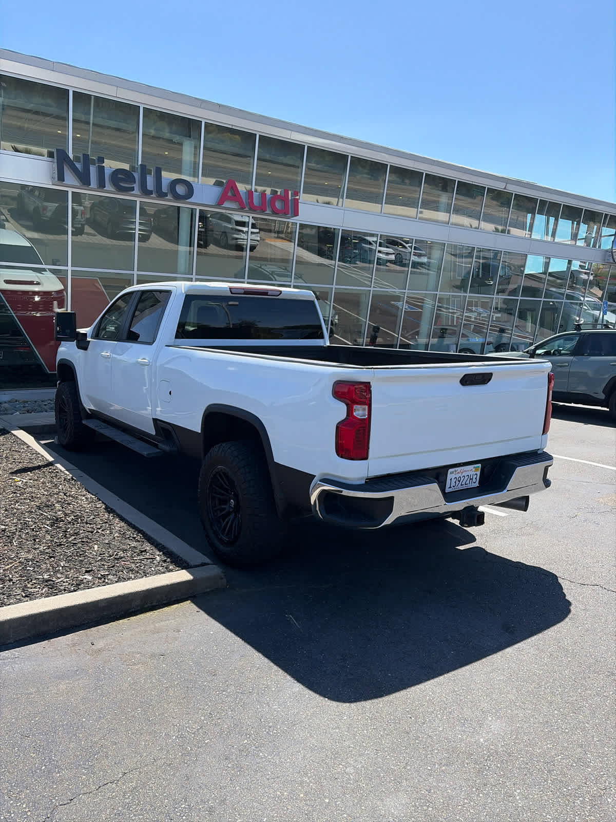 Used 2021 Chevrolet Silverado 2500 LT w/ Convenience Package AWD/4WD image 6