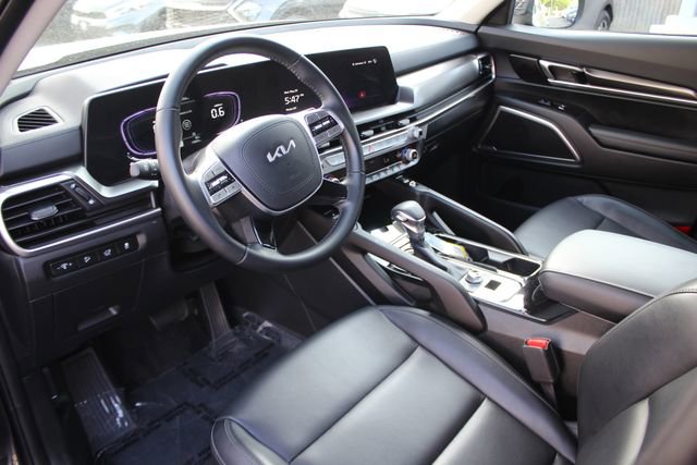 Certified 2025 Kia Telluride S AWD/4WD image 3