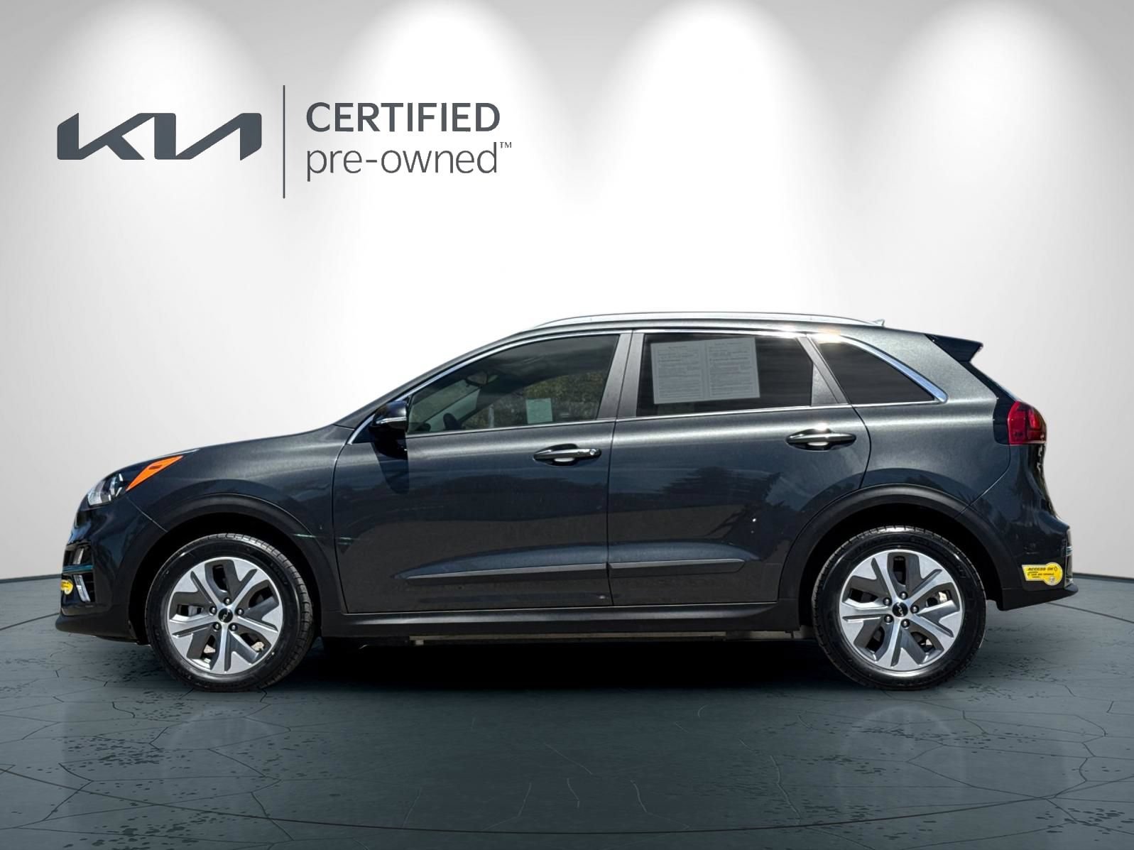 Certified 2022 Kia Niro EX FWD image 7
