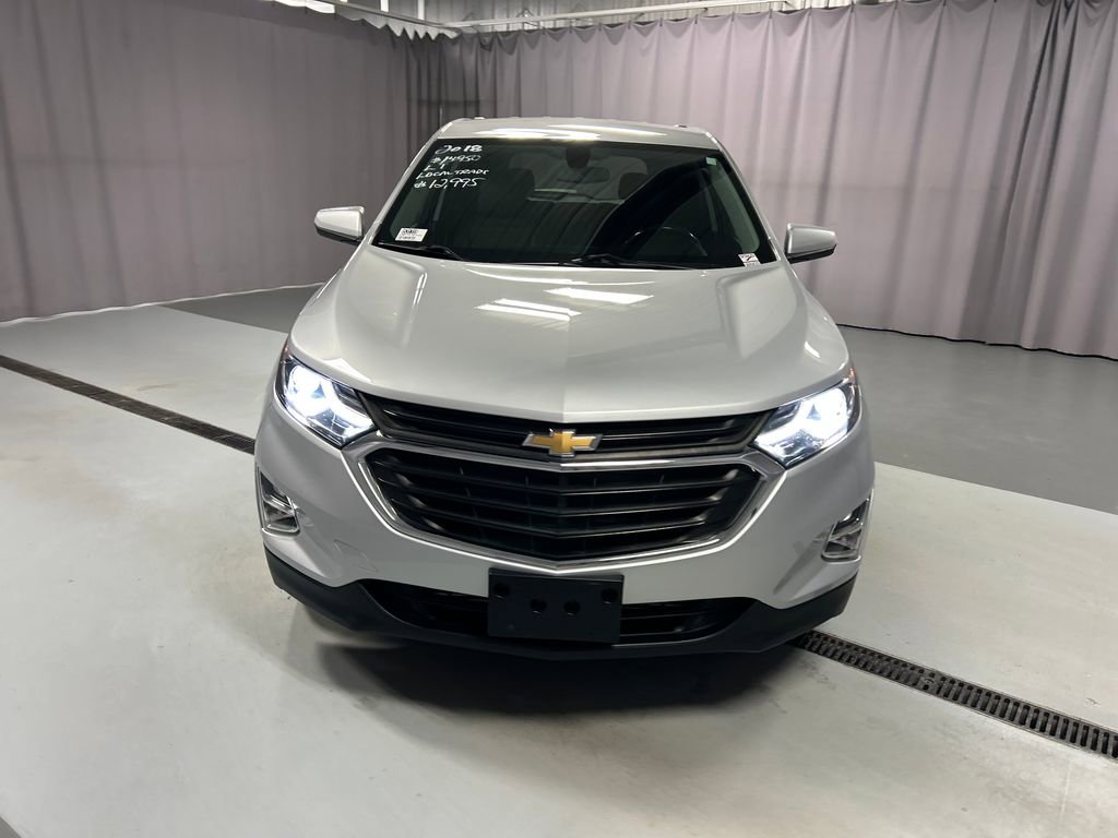 Used 2018 Chevrolet Equinox LT image 2